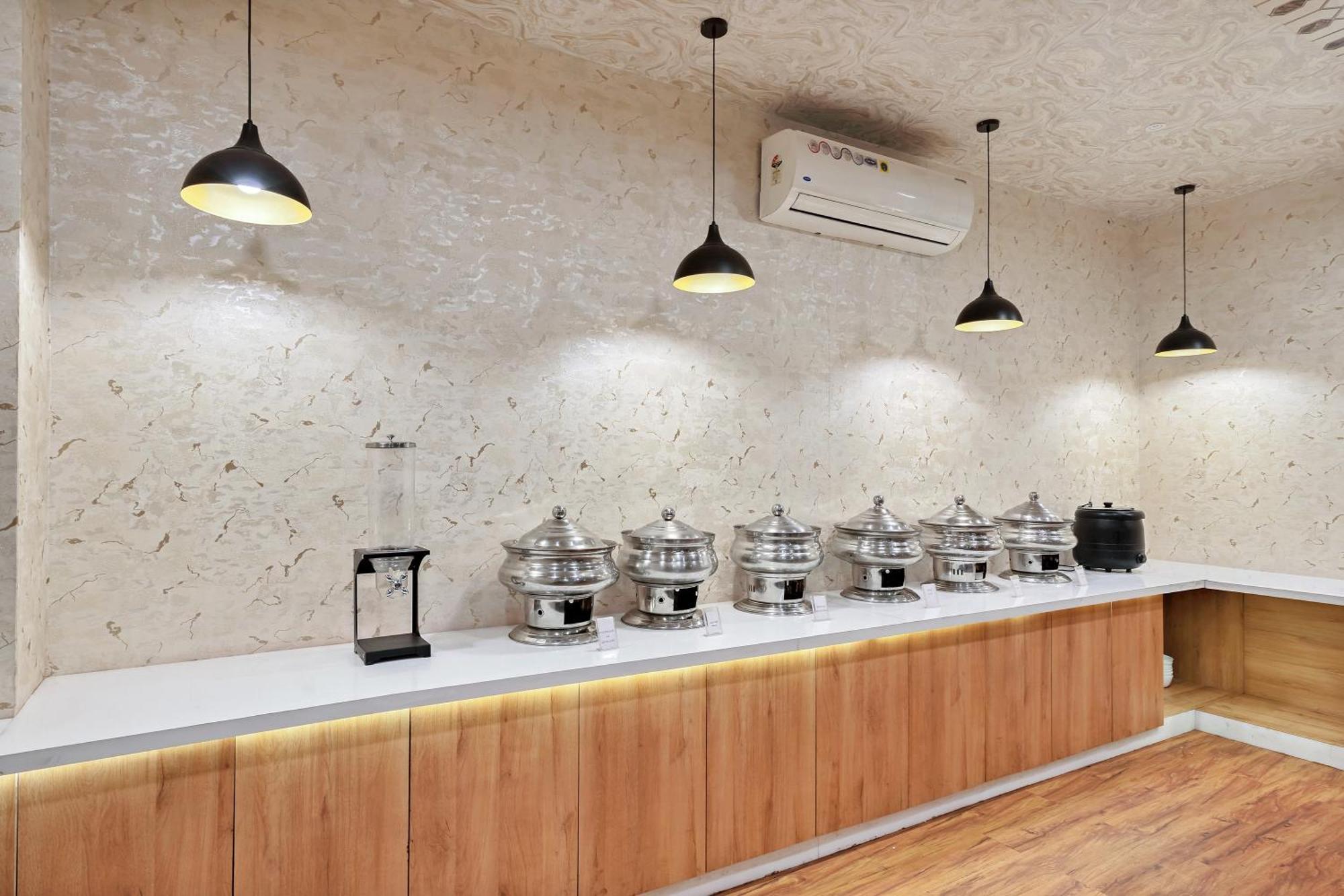 Hotel Sm Deccan Park Шамшабад Екстериор снимка