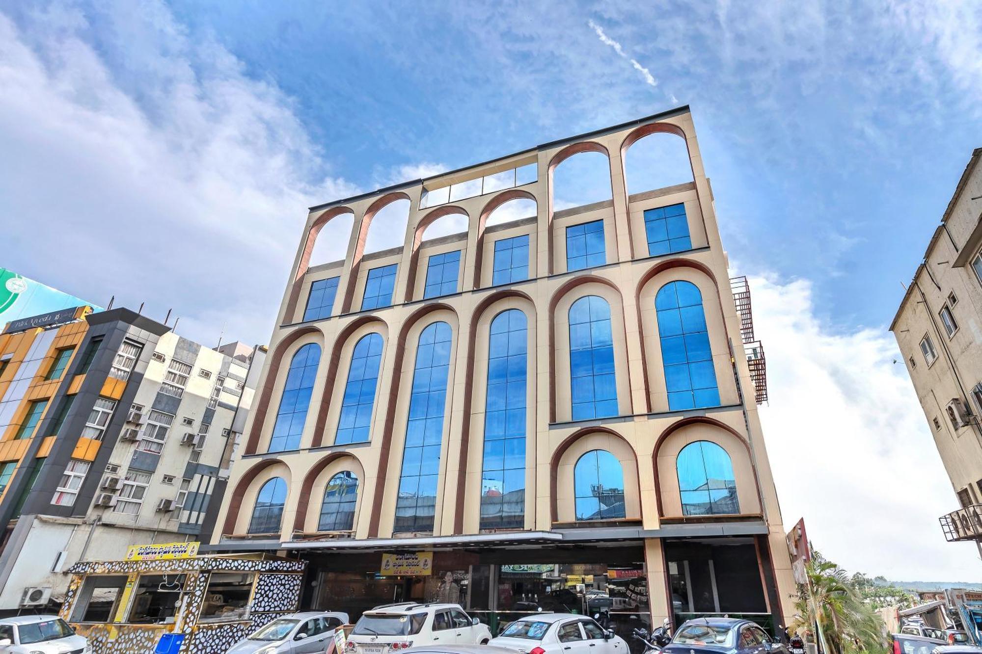 Hotel Sm Deccan Park Шамшабад Екстериор снимка