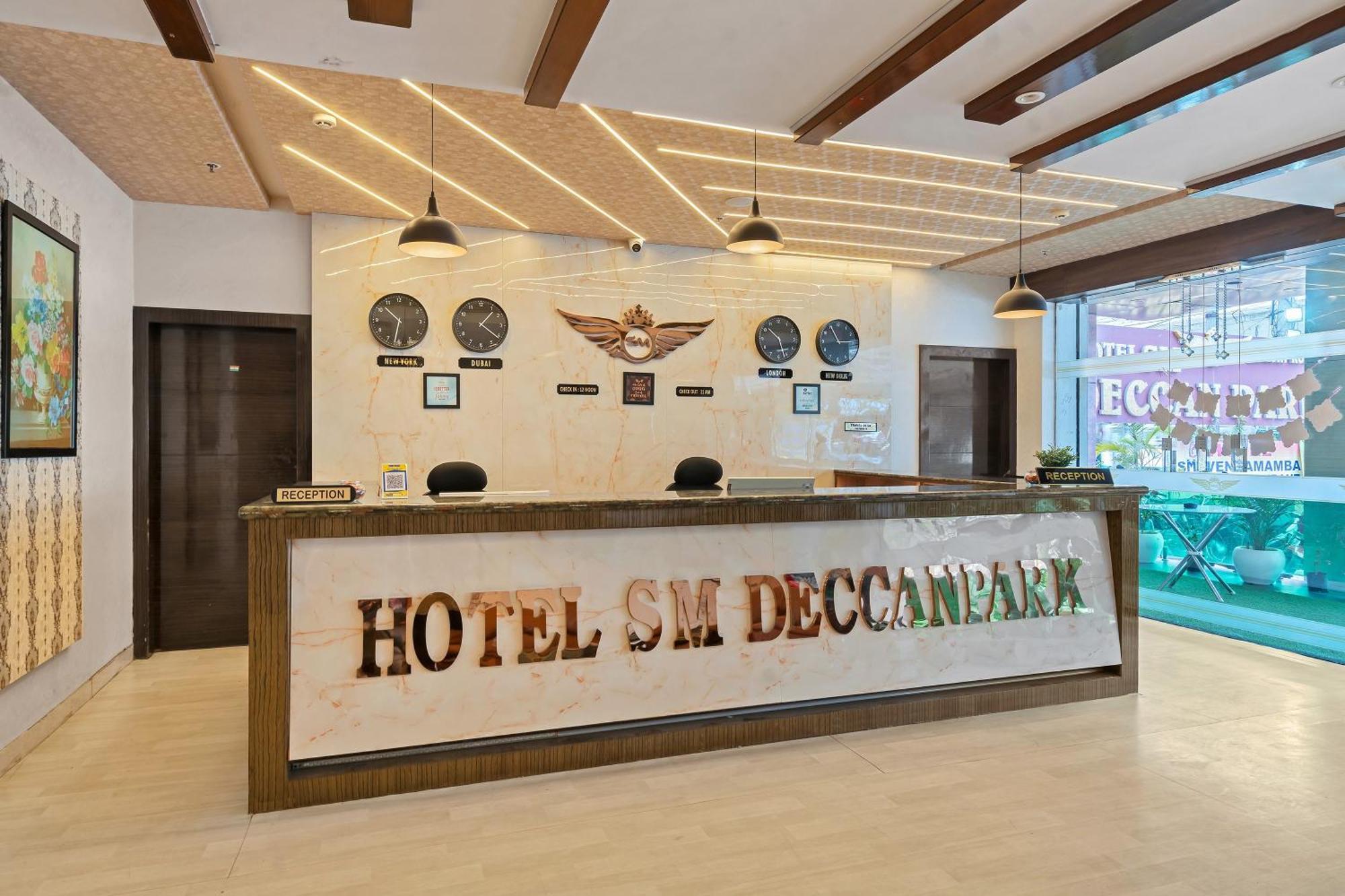 Hotel Sm Deccan Park Шамшабад Екстериор снимка