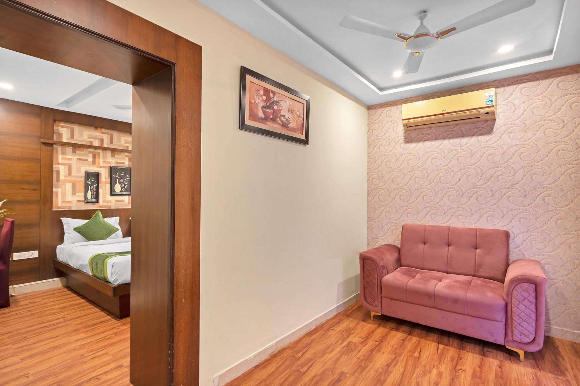 Hotel Sm Deccan Park Шамшабад Екстериор снимка