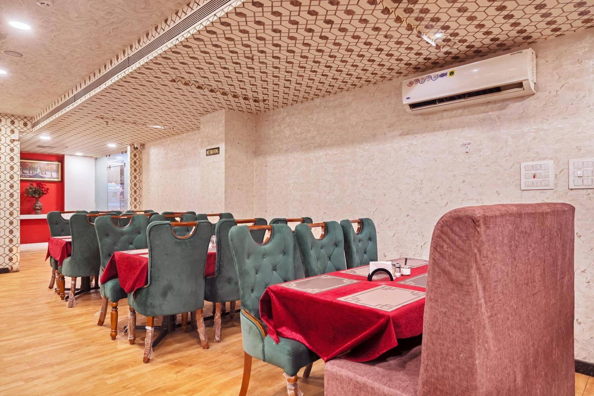 Hotel Sm Deccan Park Шамшабад Екстериор снимка