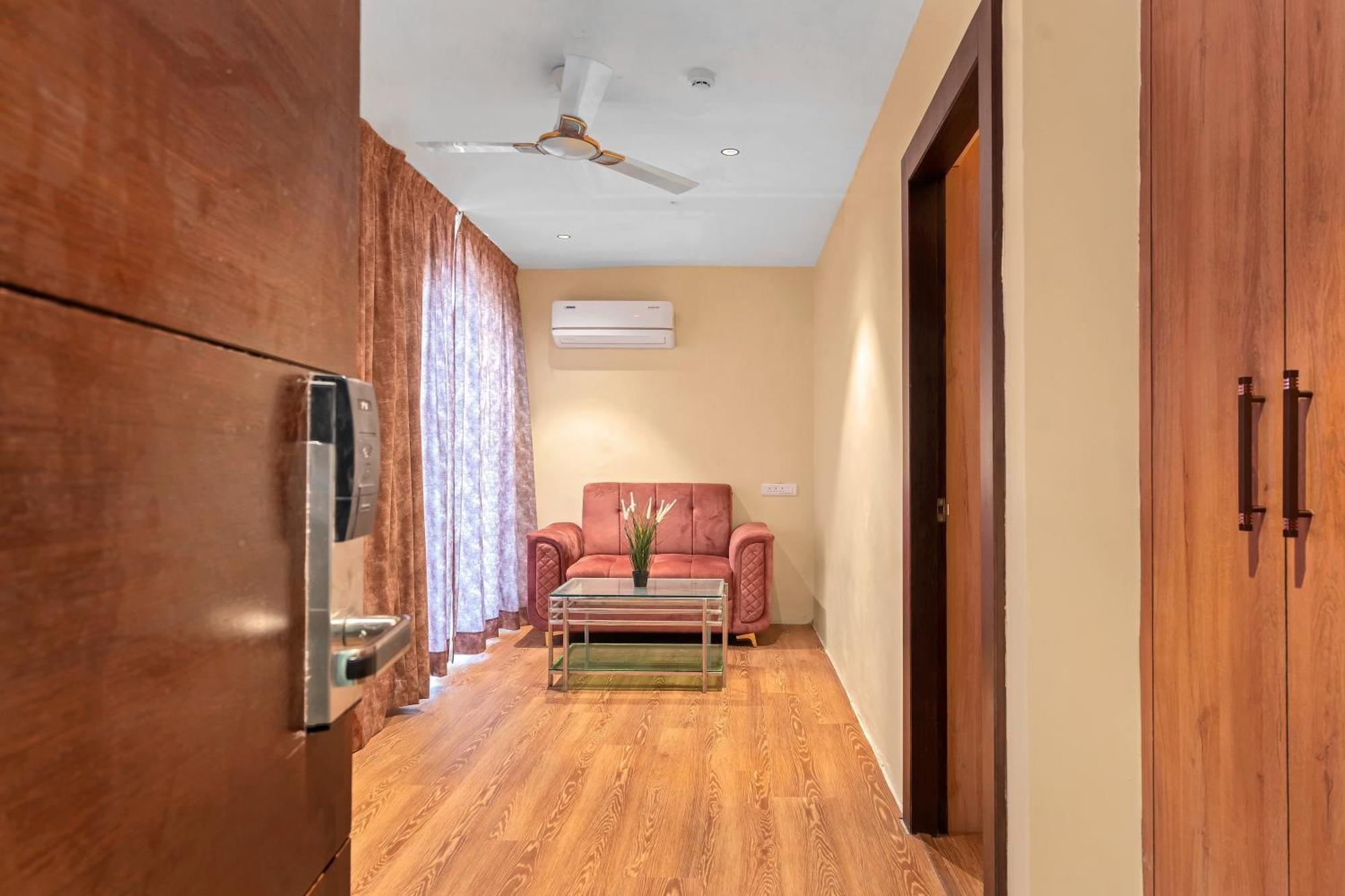 Hotel Sm Deccan Park Шамшабад Екстериор снимка