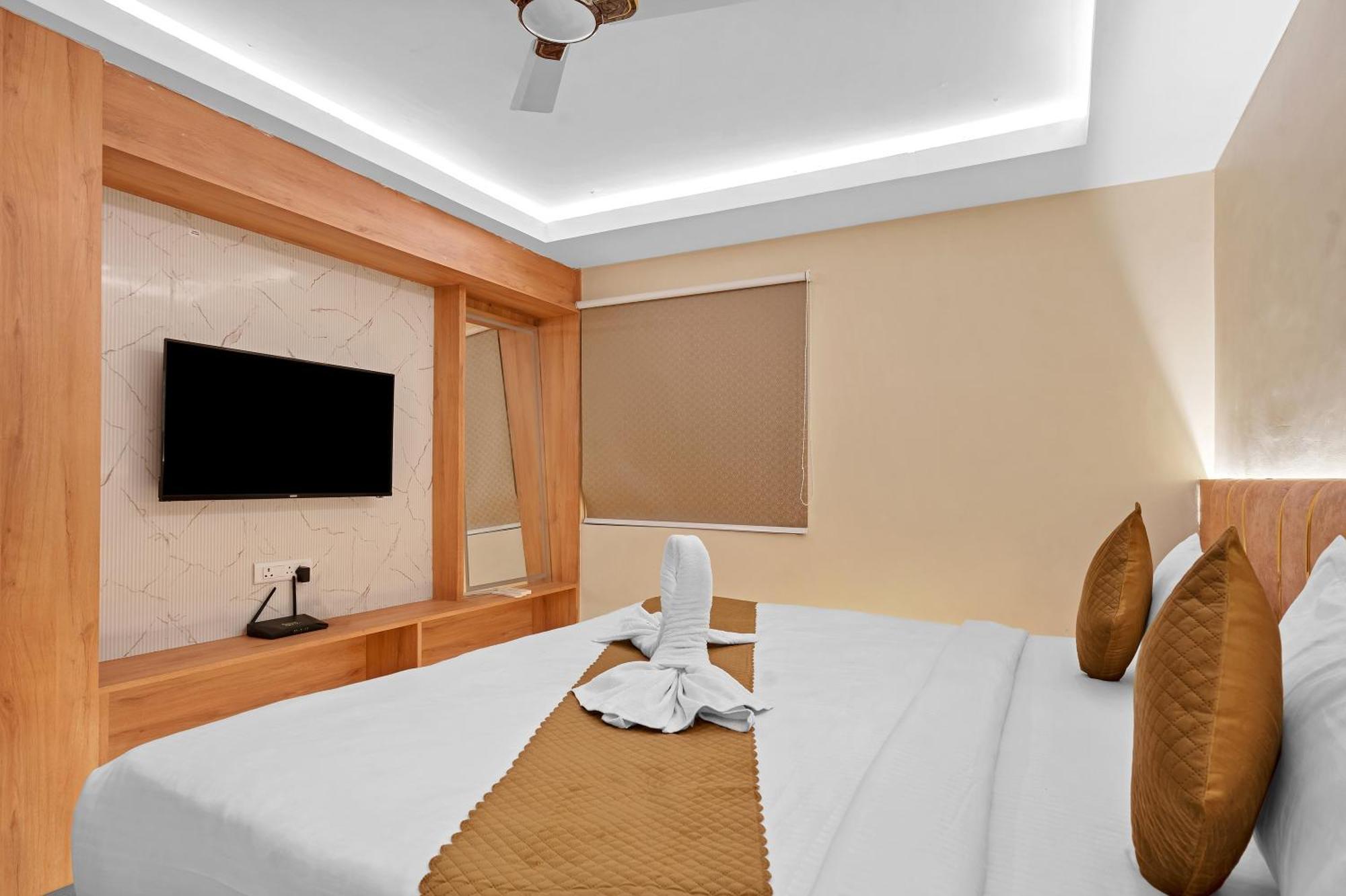 Hotel Sm Deccan Park Шамшабад Екстериор снимка