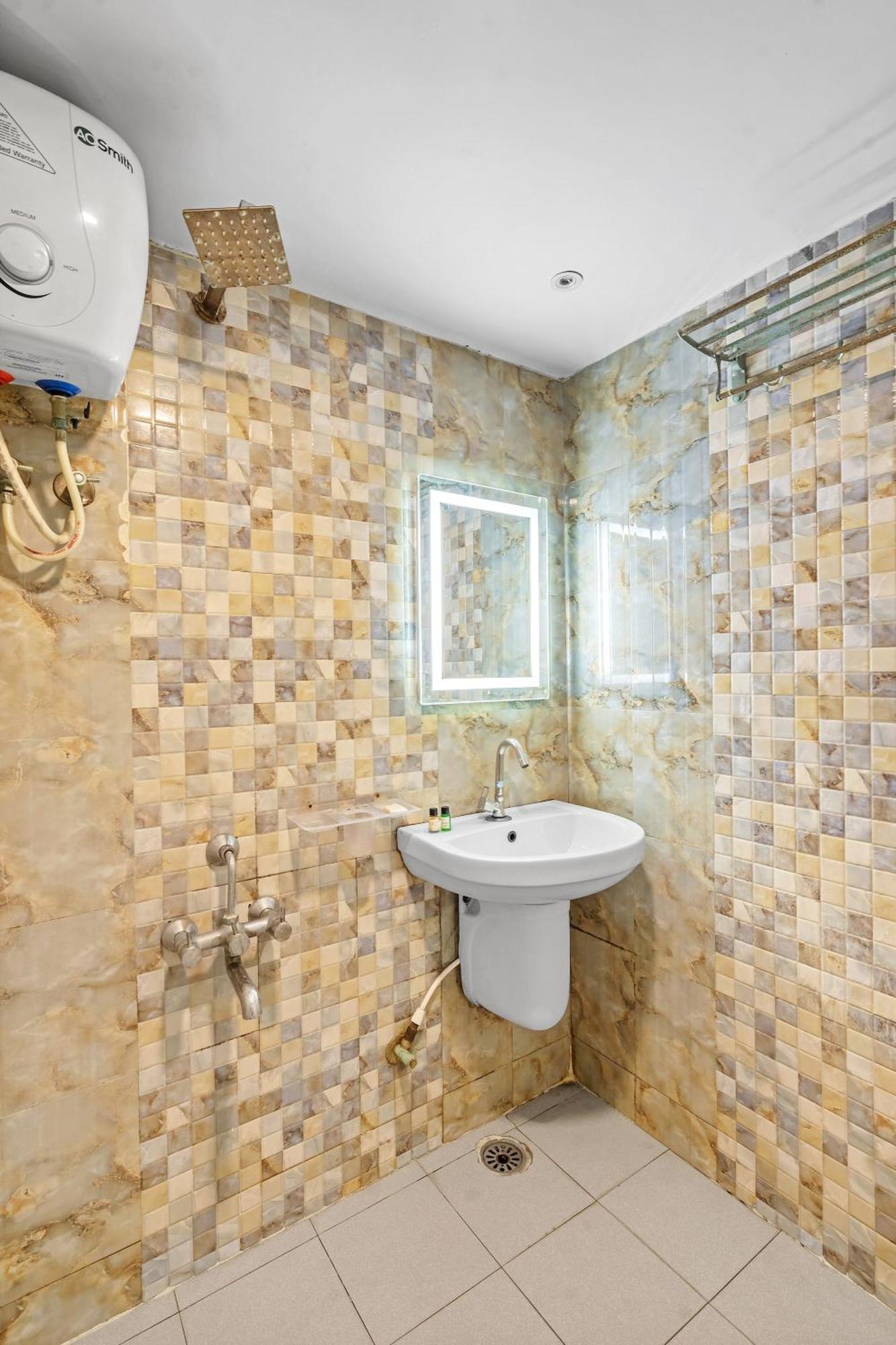 Hotel Sm Deccan Park Шамшабад Екстериор снимка