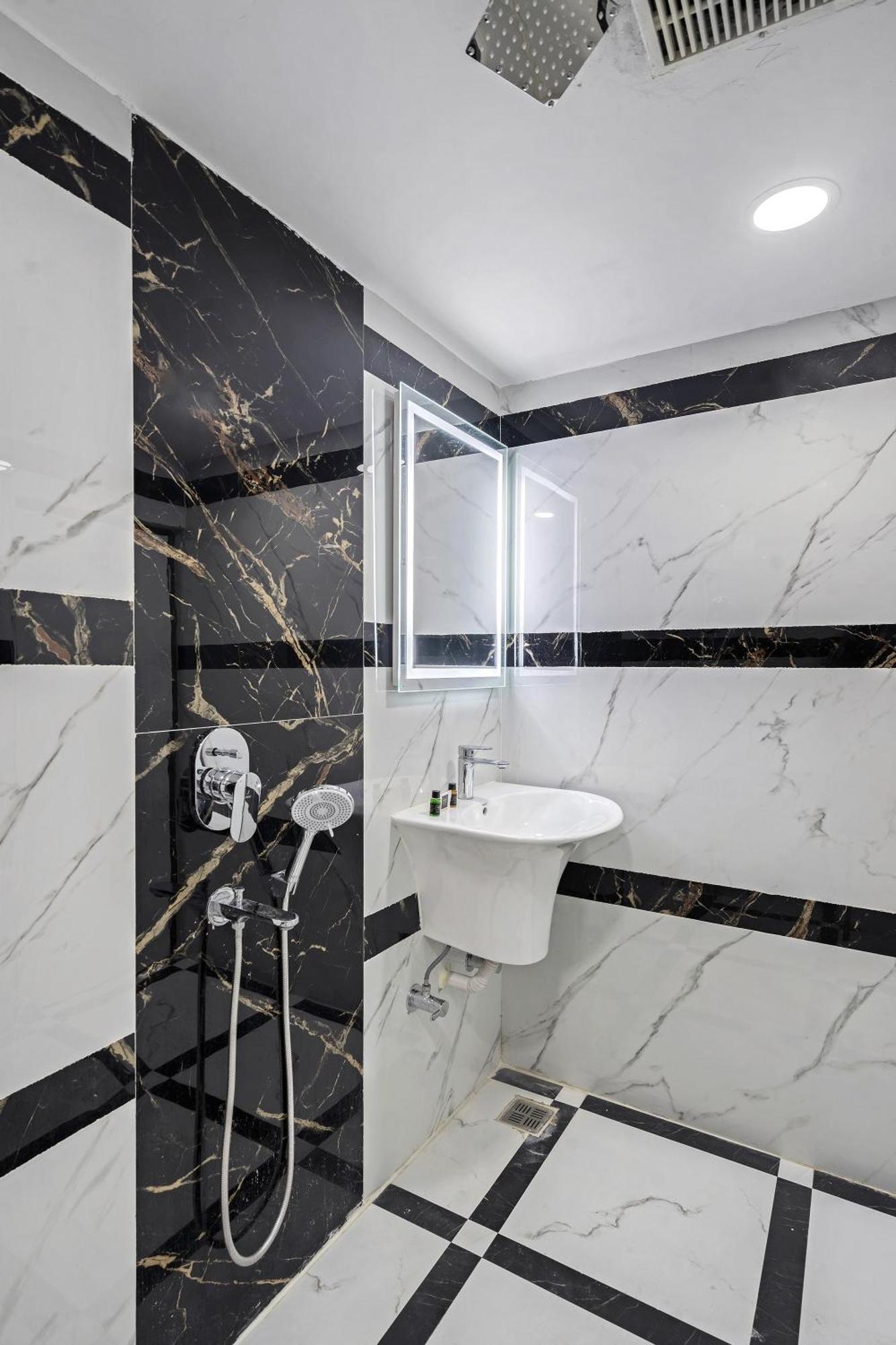 Hotel Sm Deccan Park Шамшабад Екстериор снимка