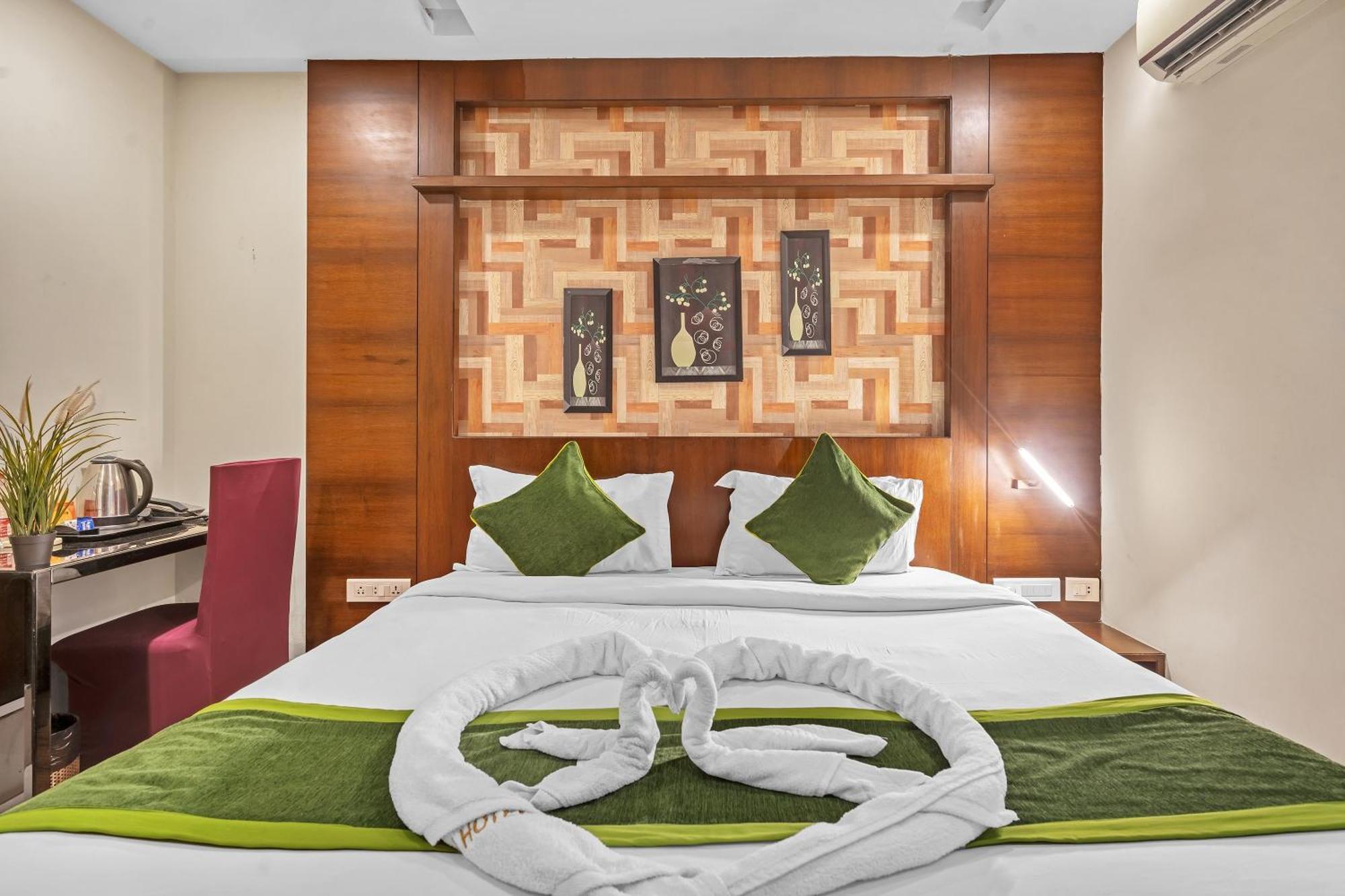 Hotel Sm Deccan Park Шамшабад Екстериор снимка